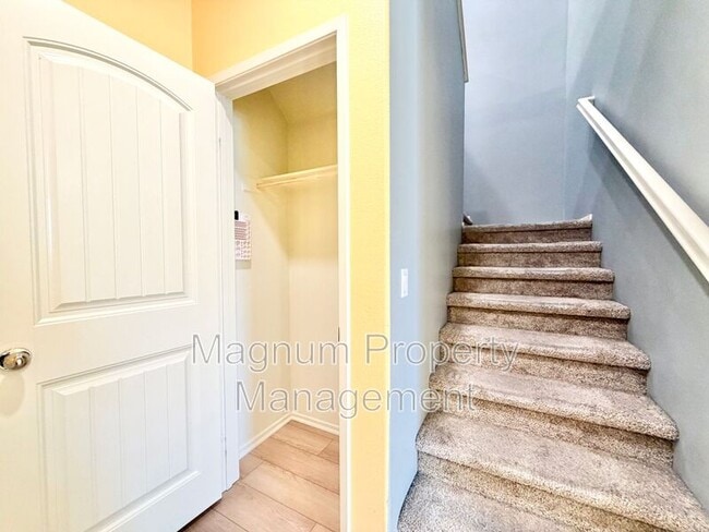 Building Photo - 27417 Georgetown Dr