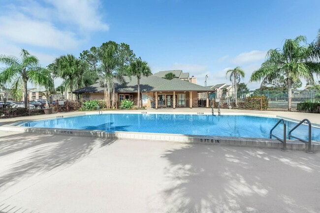 Building Photo - 2030 Cascades Blvd