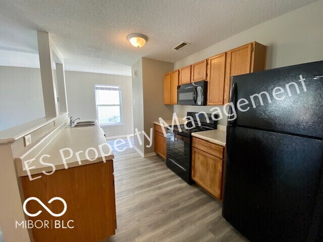 Building Photo - 10902 Glenayr Dr