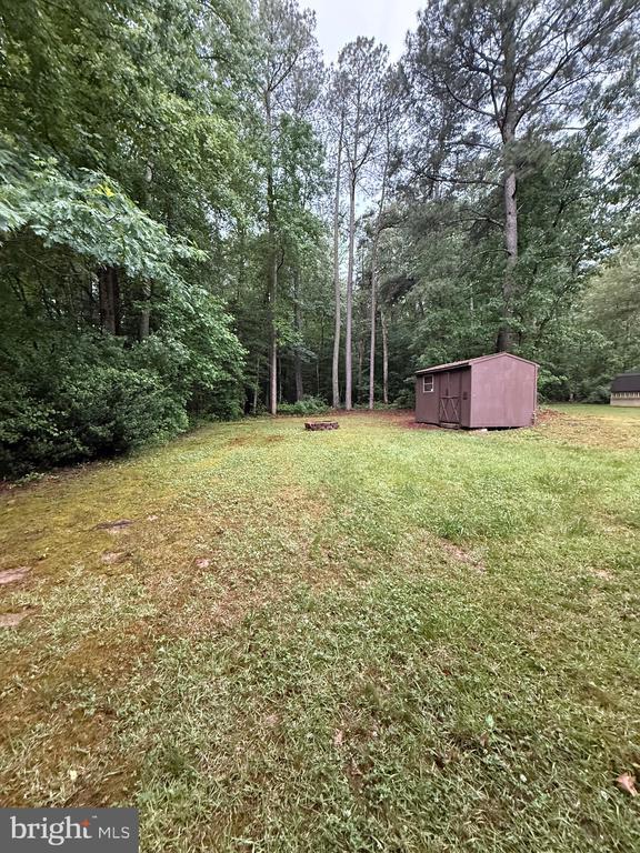 Building Photo - 231 Lake Caroline Dr