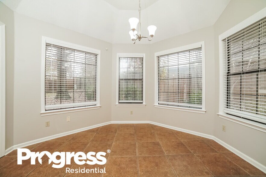 Building Photo - 8672 Debbie Kay Ln