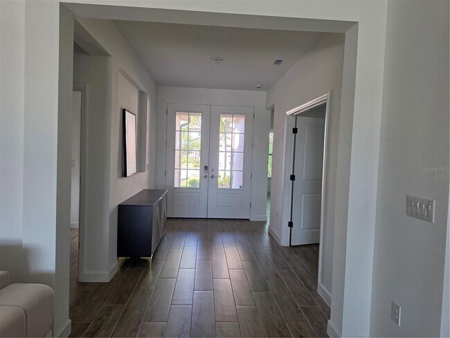Building Photo - 18334 Ridgeline Dr