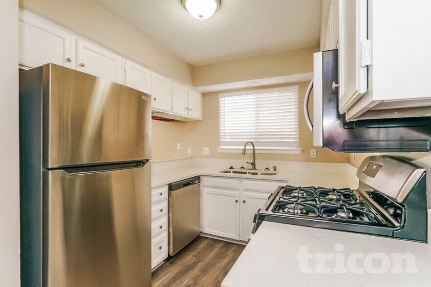 Building Photo - 5208 Territorial Rd NW