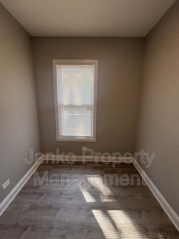 Building Photo - 6606 S Evans Ave