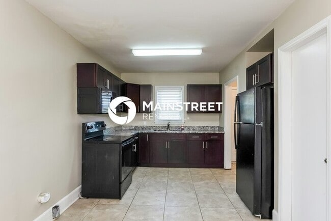 Building Photo - 1130 Mona Dr