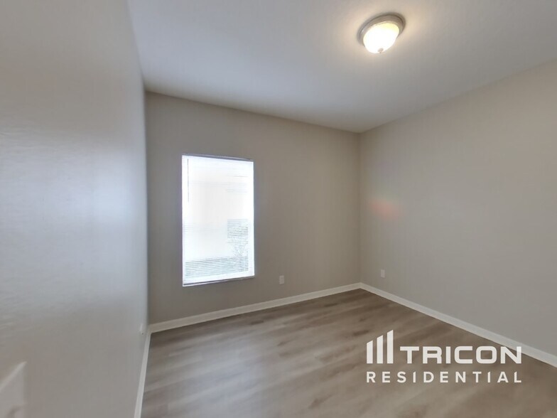 Building Photo - 5020 Anclote River St