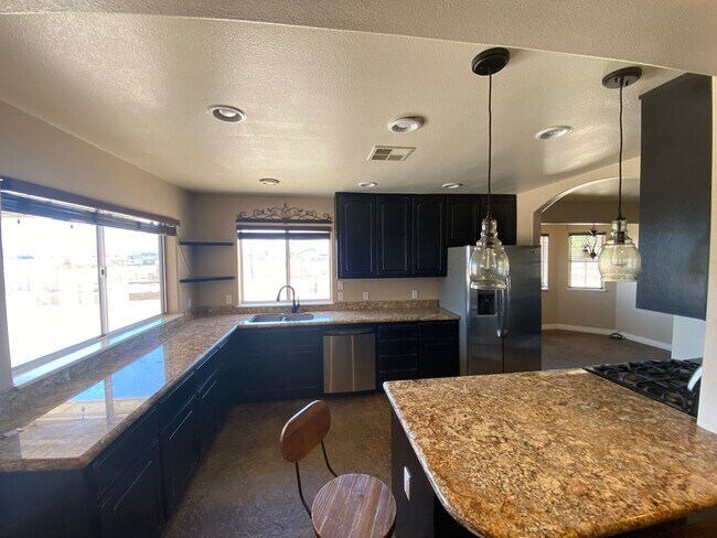 Building Photo - BEAUTIFUL 4BD/3BA HOME ON 2.53 ACRES!!!