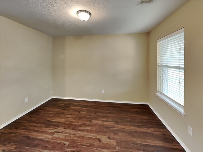 Building Photo - 15326 Boulder Hollow Ln