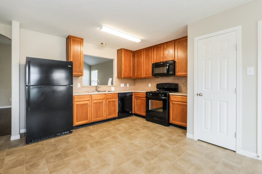 Building Photo - 4018 Falvel Shadow Creek Dr