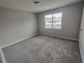 Building Photo - 61 Ferguson Dr