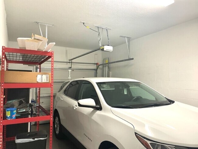 Building Photo - 3/2.5 FURNISHED OPTION- No deposit for qua...