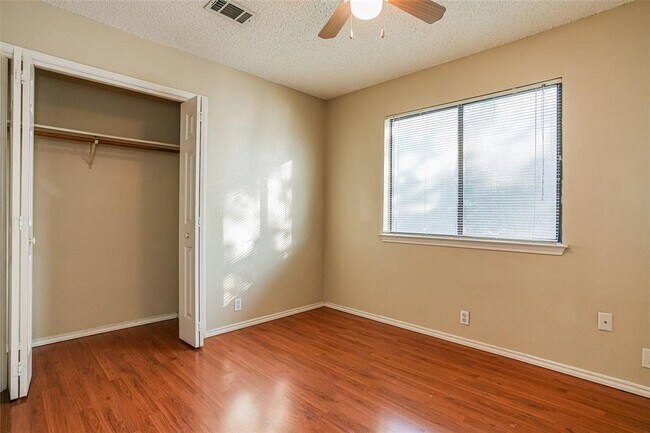 Building Photo - 2211 Rick Whinery Dr