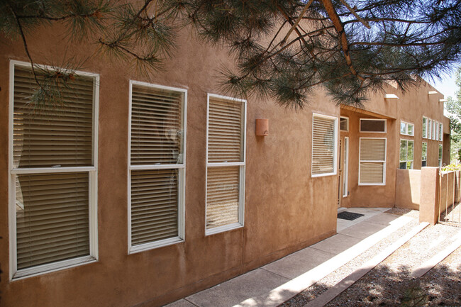 Building Photo - 6223 Goldfield Pl NE
