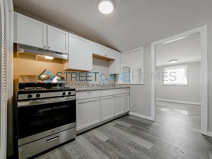 Building Photo - 2140 Miracle Ave