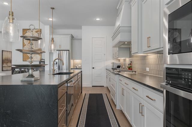 Building Photo - 2609 Native Dancer Ct