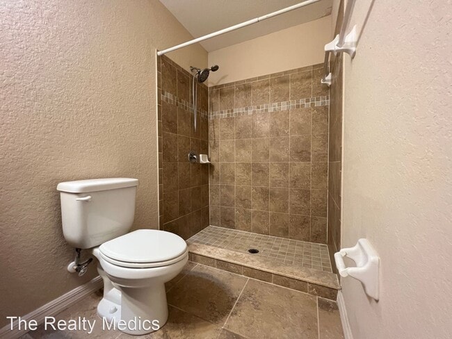 Building Photo - 3 br, 2 bath House - 4815 Summerfield Cir