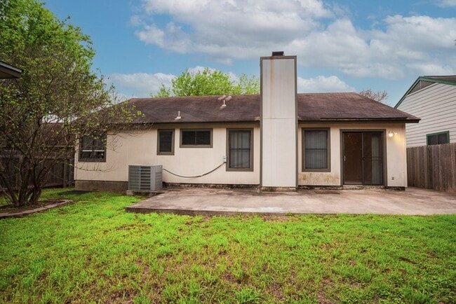 Building Photo - Spacious 3-Bedroom Single Family Home in S...