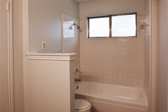 Building Photo - 4908 Oakbluff Dr
