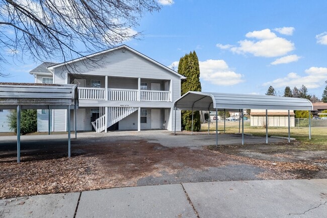 Building Photo - South Valley Four-Plex Unit #3 for Rent