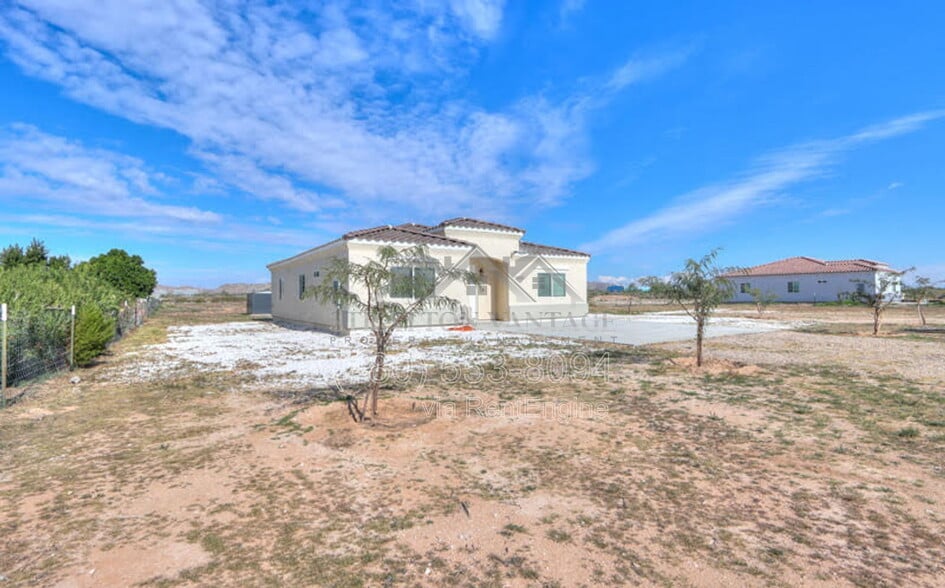 Building Photo - 15908 W Ghost Ranch Rd