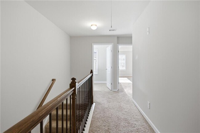 Building Photo - 327 Cashes Ct