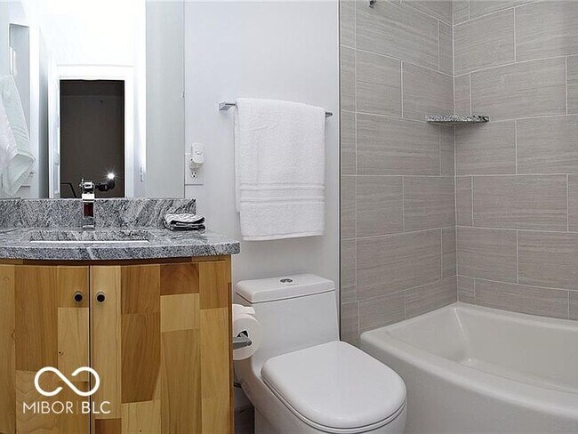 Building Photo - 829 N Pennsylvania St