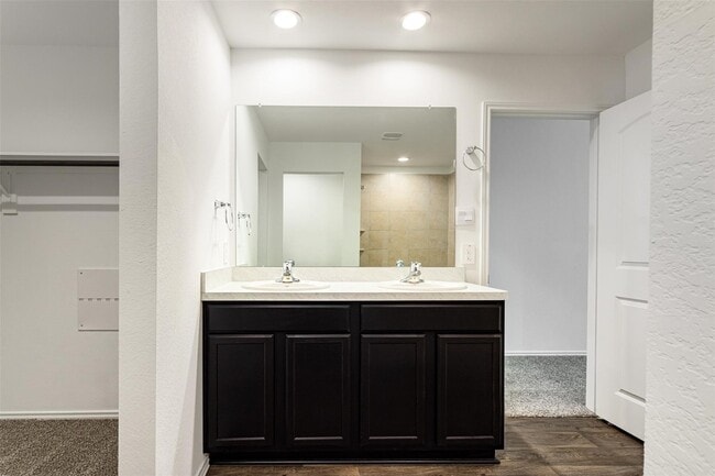 Building Photo - 21311 Violet Dusk Dr