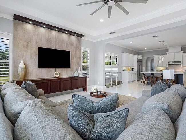 Building Photo - 17511 Cadena Dr