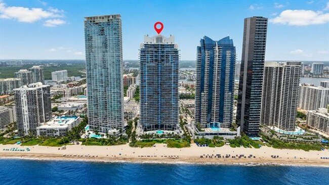 Building Photo - 17001 Collins Ave