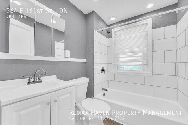 Building Photo - 364 E 161st St