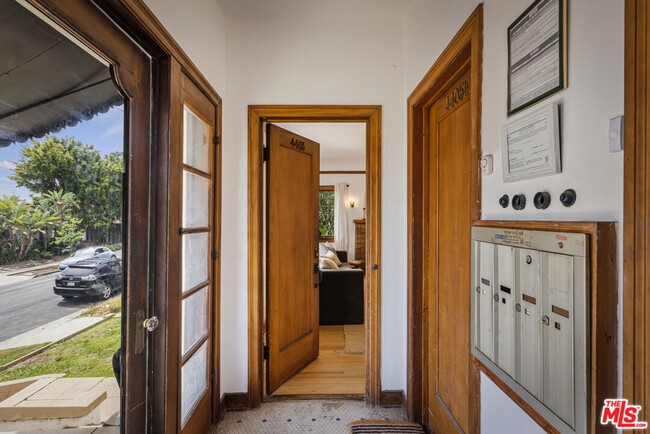 Building Photo - 4405 Clarissa Ave