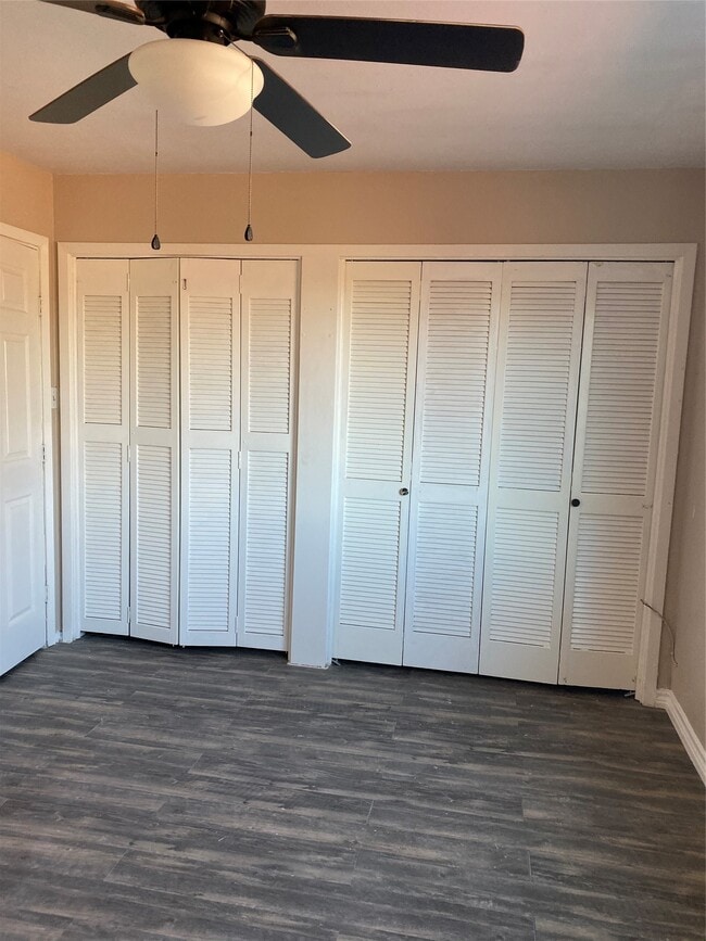 Building Photo - 7952 Grove Ridge Dr