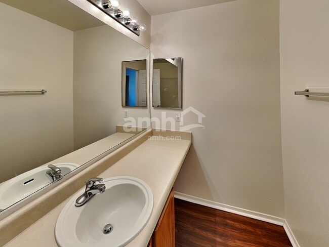 Building Photo - 8561 N 63rd Dr