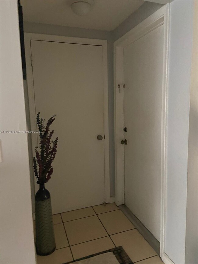 Building Photo - 8670 SW 149th Ave