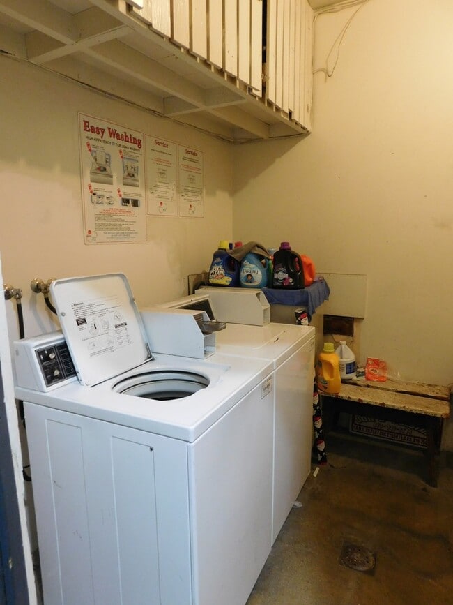 Building Photo - 5637 Strohm Ave