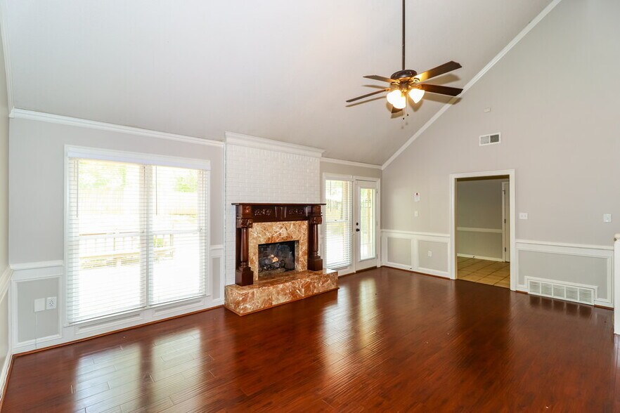 Building Photo - 472 Sanga Cir E