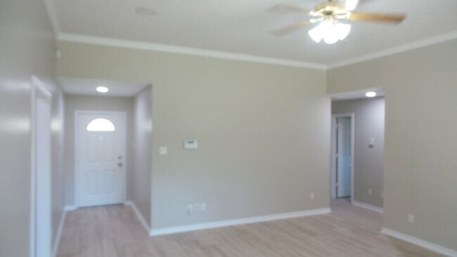Building Photo - 1305 Remington Ct