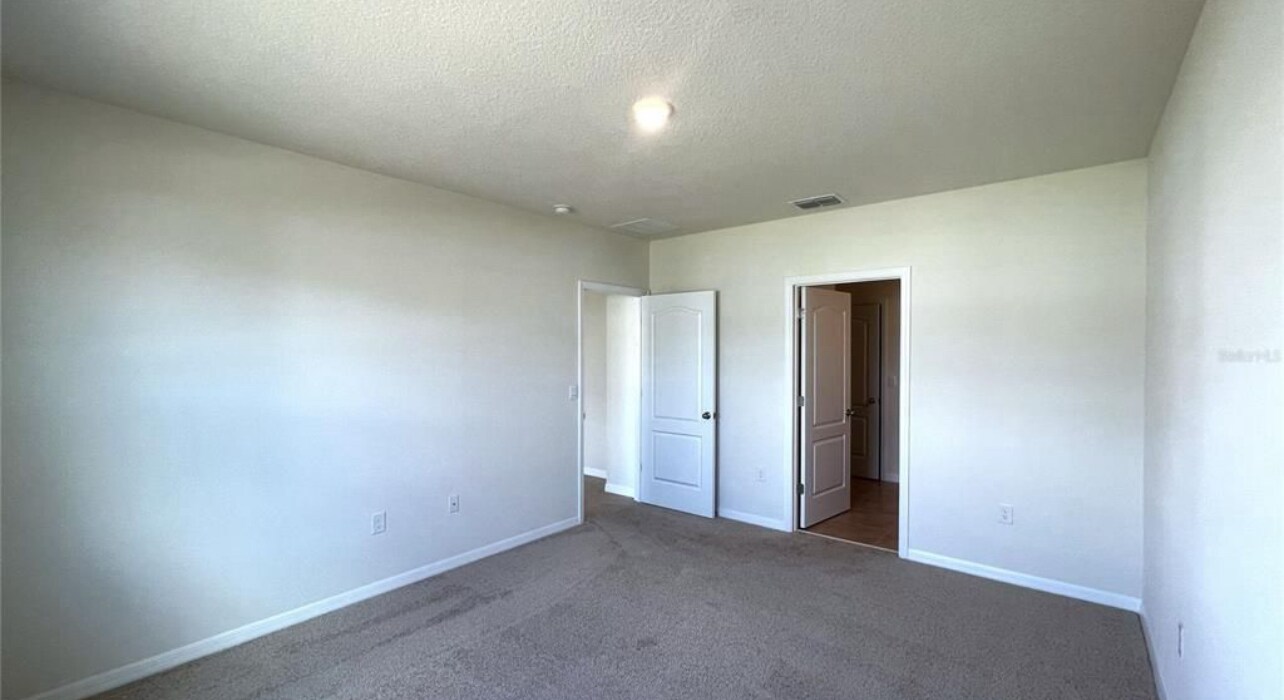 Building Photo - 2703 Sunkissed Dr