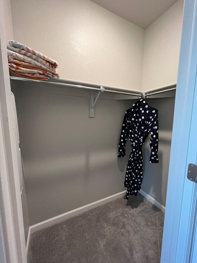 Building Photo - 1801 S Dunkirk St