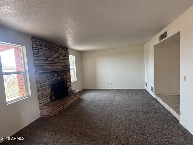 Building Photo - 1281 N Catalina Dr