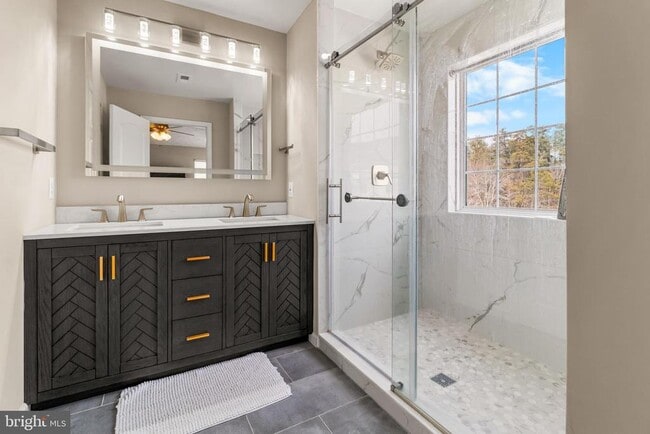 Building Photo - 8920 Flour Ct