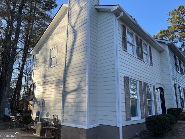 Building Photo - 130 Springdale Ct