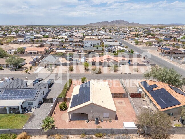 Building Photo - Nice Established Home in Arizona City