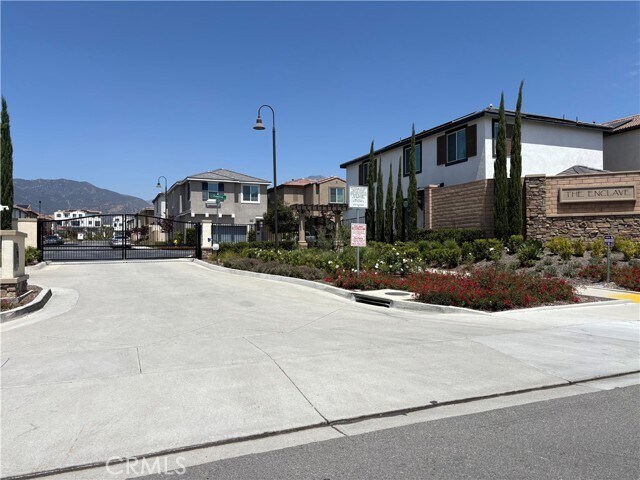 Building Photo - 2113 Crescent Moon