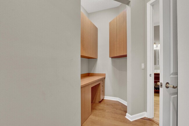 Building Photo - 2931 Twin Oaks Way