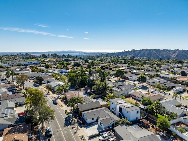 Building Photo - 4506 Moraga Ave