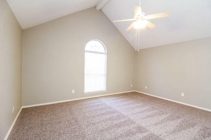 Building Photo - 317 N Fountain Gate Dr