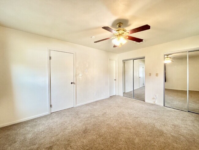 Building Photo - Cozy Brick Ranch in Norfolk!