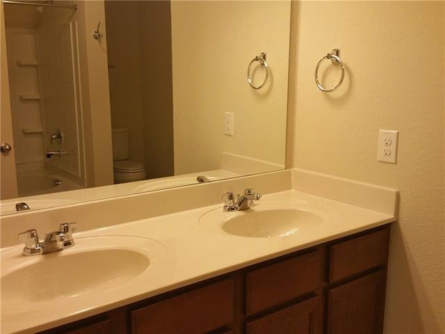 Building Photo - 9208 San Tejas Dr