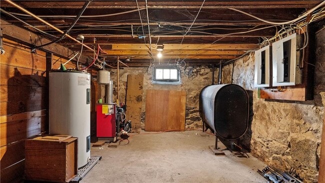 Building Photo - 21 Highland Ave